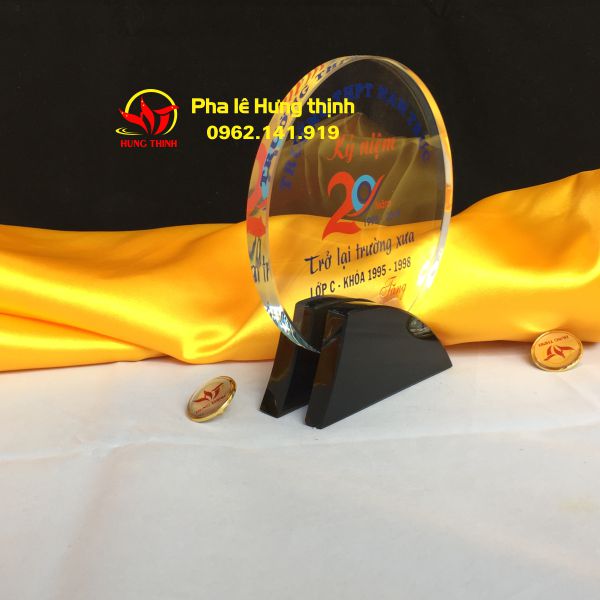 Kỷ niệm chương pha lê Mẫu 20a