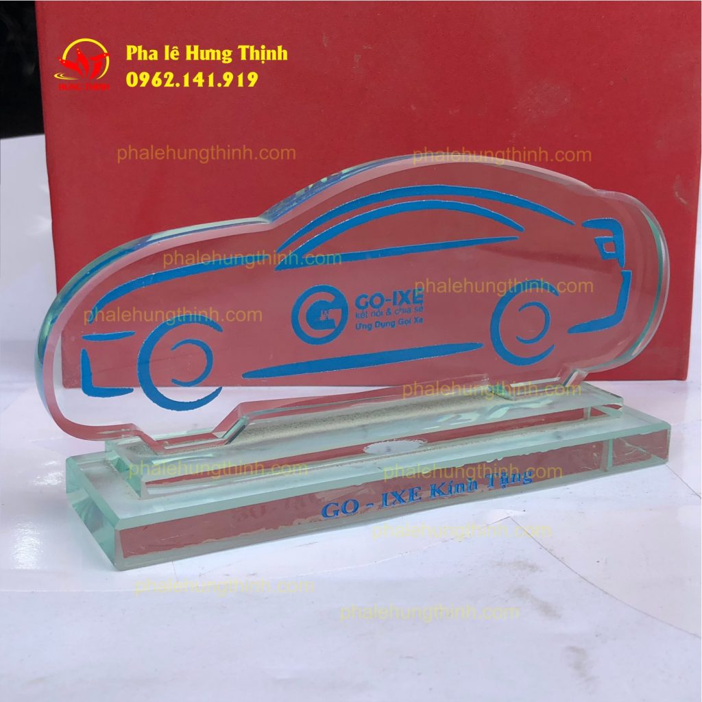 sản xuất kỷ niệm chương pha lê mẫu 5b