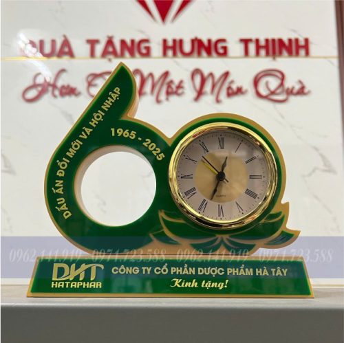 Bộ số đồng hồ để bàn kỷ niệm 60 năm bằng gỗ