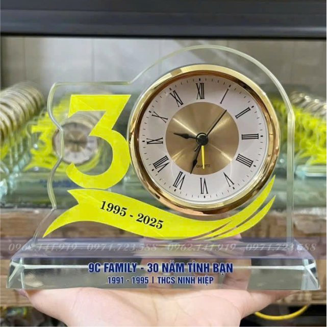 Bộ số đồng hồ để bàn kỷ niệm 30 năm bằng pha lê