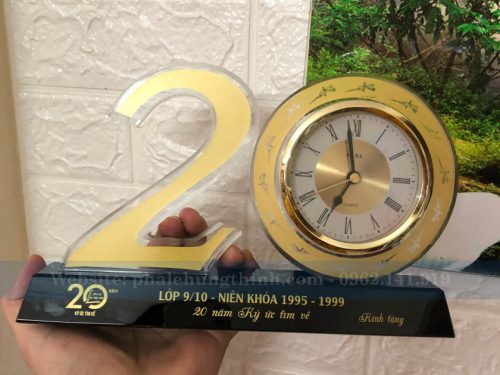 Bộ số kỷ niệm 20 năm gắn đồng hồ pha lê để bàn - 1
